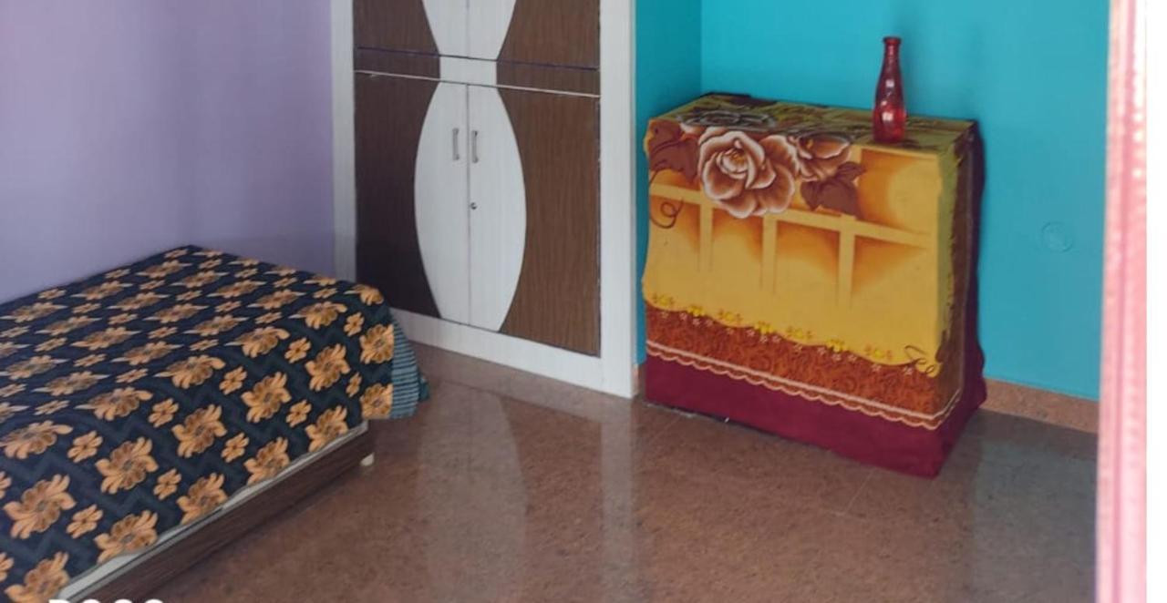 Appartement Ramana Maharshi Gaestehaus à Tiruvannāmalai Extérieur photo