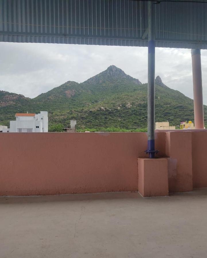 Appartement Ramana Maharshi Gaestehaus à Tiruvannāmalai Extérieur photo