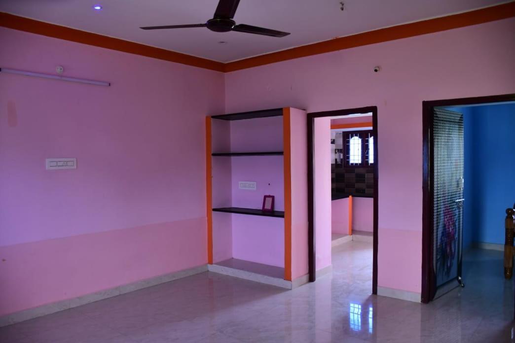 Appartement Ramana Maharshi Gaestehaus à Tiruvannāmalai Extérieur photo